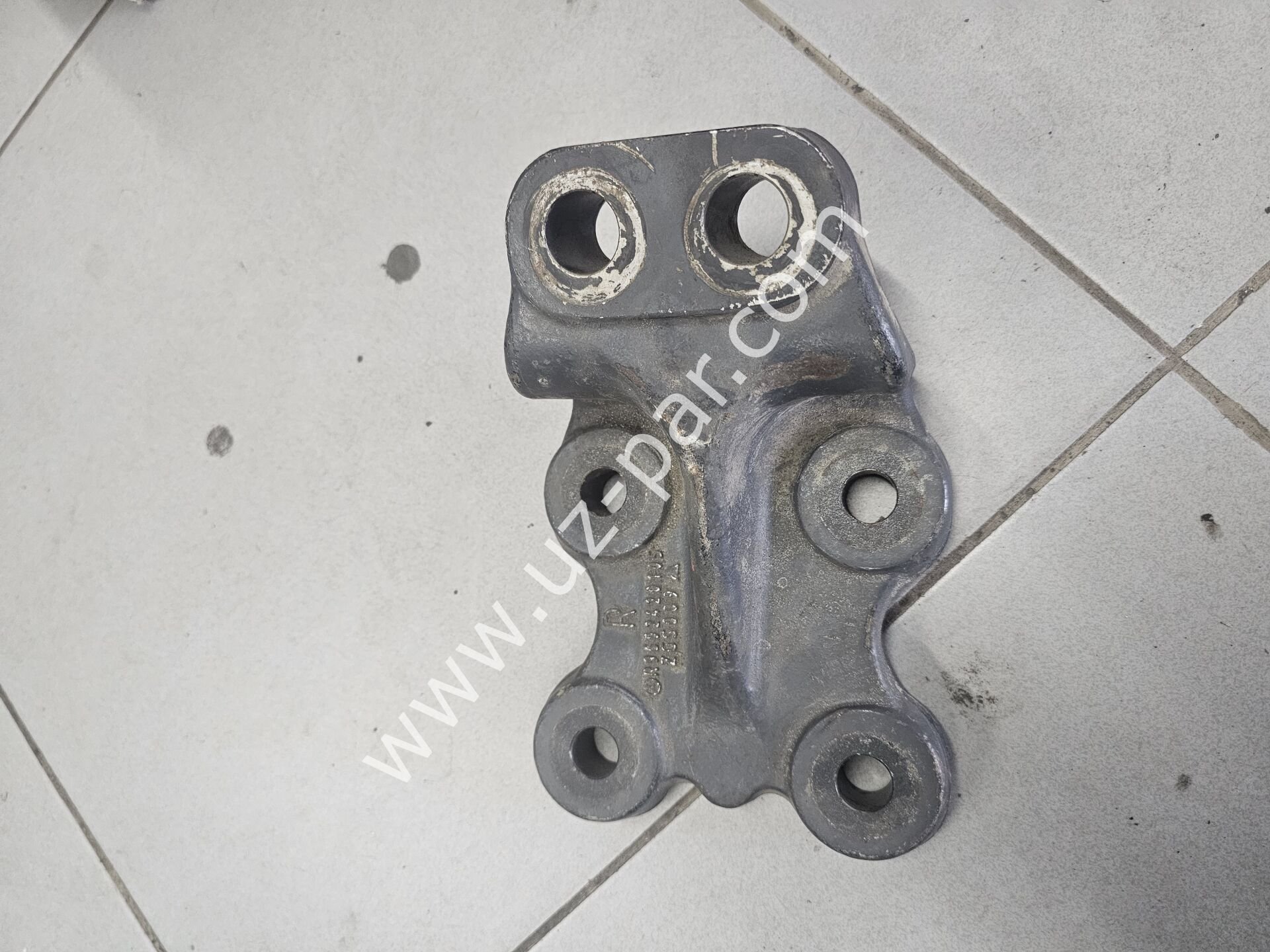 MERCEDES Şanzıman Kulağı Sağ G211 Axor Actros 9602420105