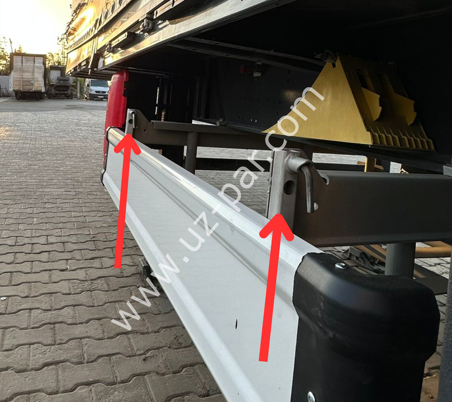 TIRSAN Bisikletlik Yan Koruma Ayağı Braket 2 adet BS01143